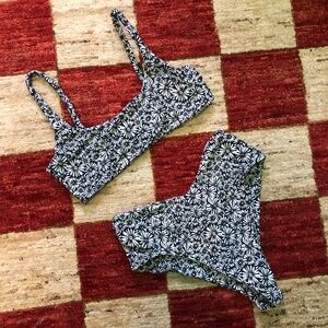 Skatie Bikini Daisy Mya top size S Melly Bottom size S